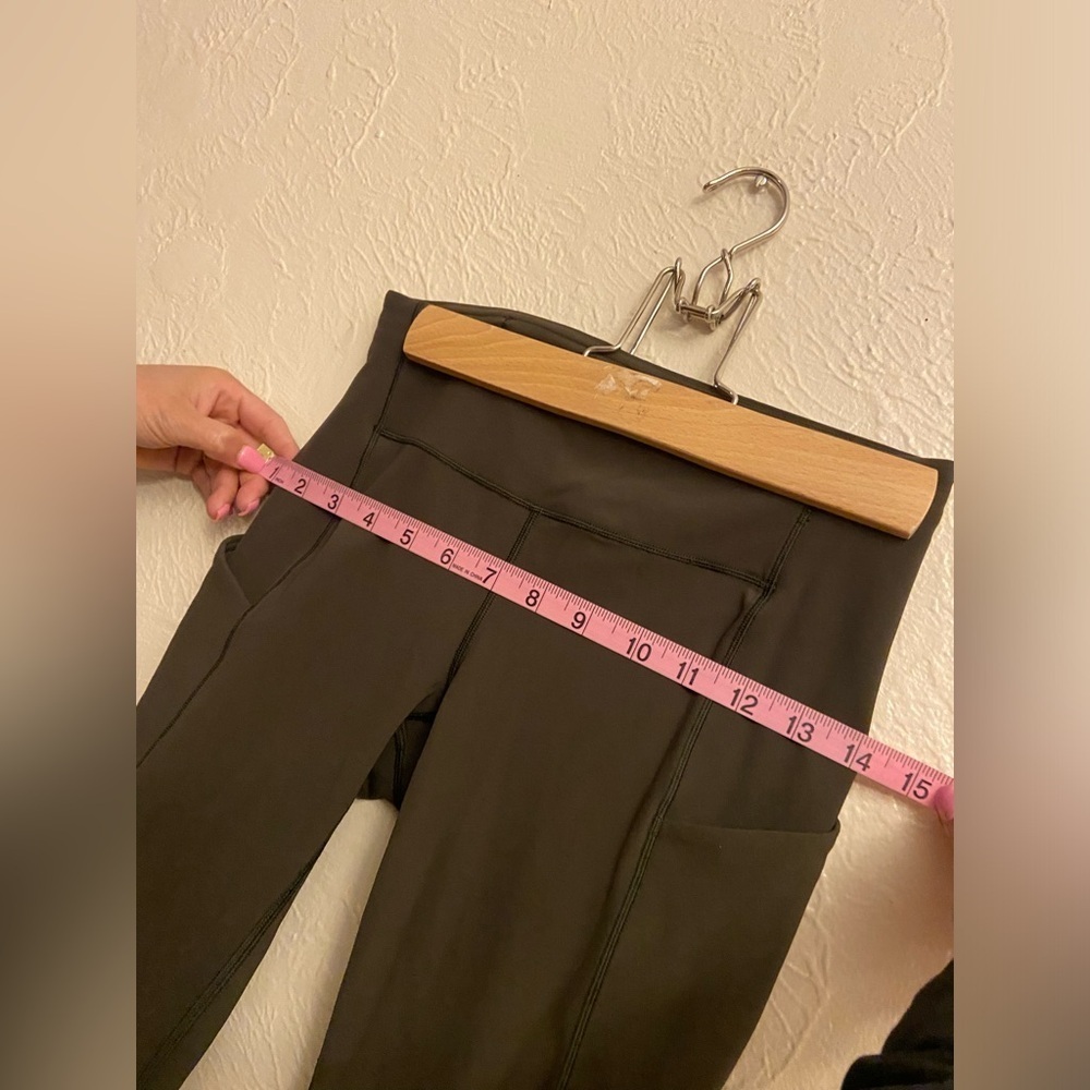 Lululemon legging - Picture 8 of 9